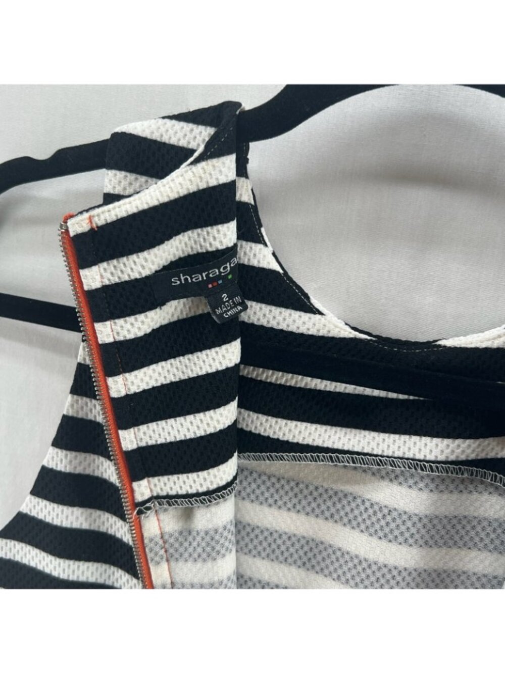 Sharagano Sheath Dress Womens 2 Sleeveless Optical Illusion Striped Black White - Picture 13 of 14